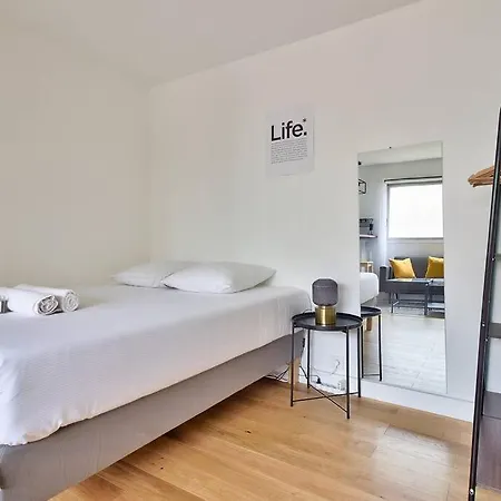 Appartamento Modern 1br Flat Near Sacre-coeur And Gare Du Nord *